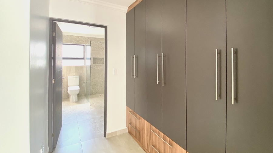3 Bedroom Property for Sale in Britannia Reef Estate Western Cape